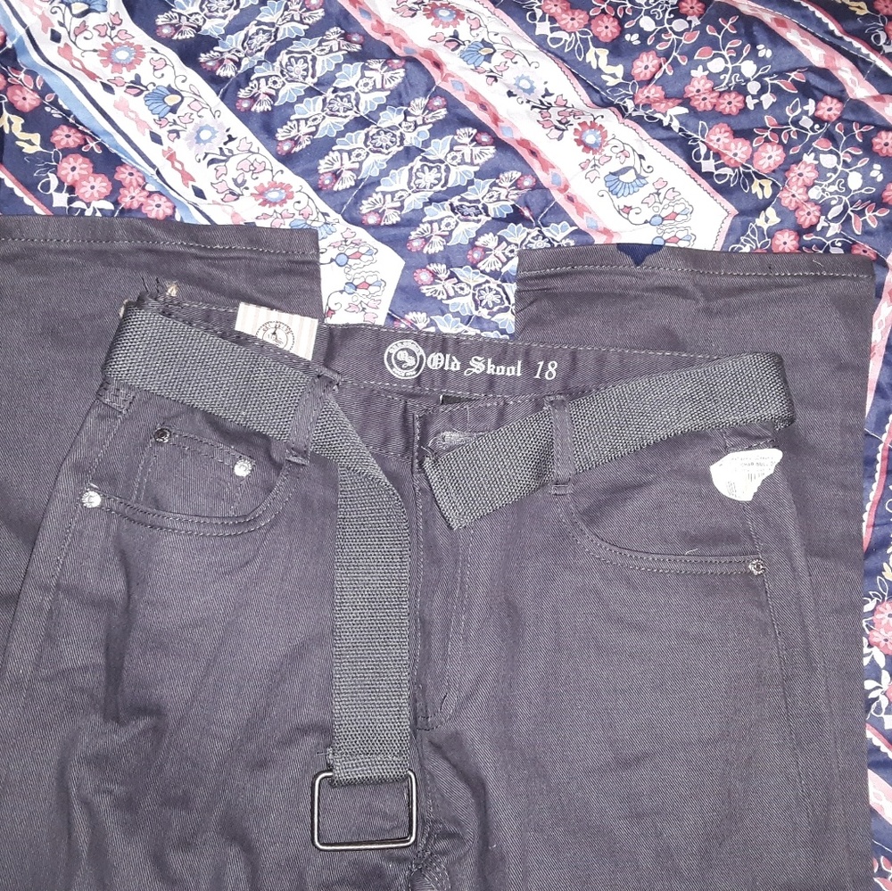 Jeans - Picture 2 of 3